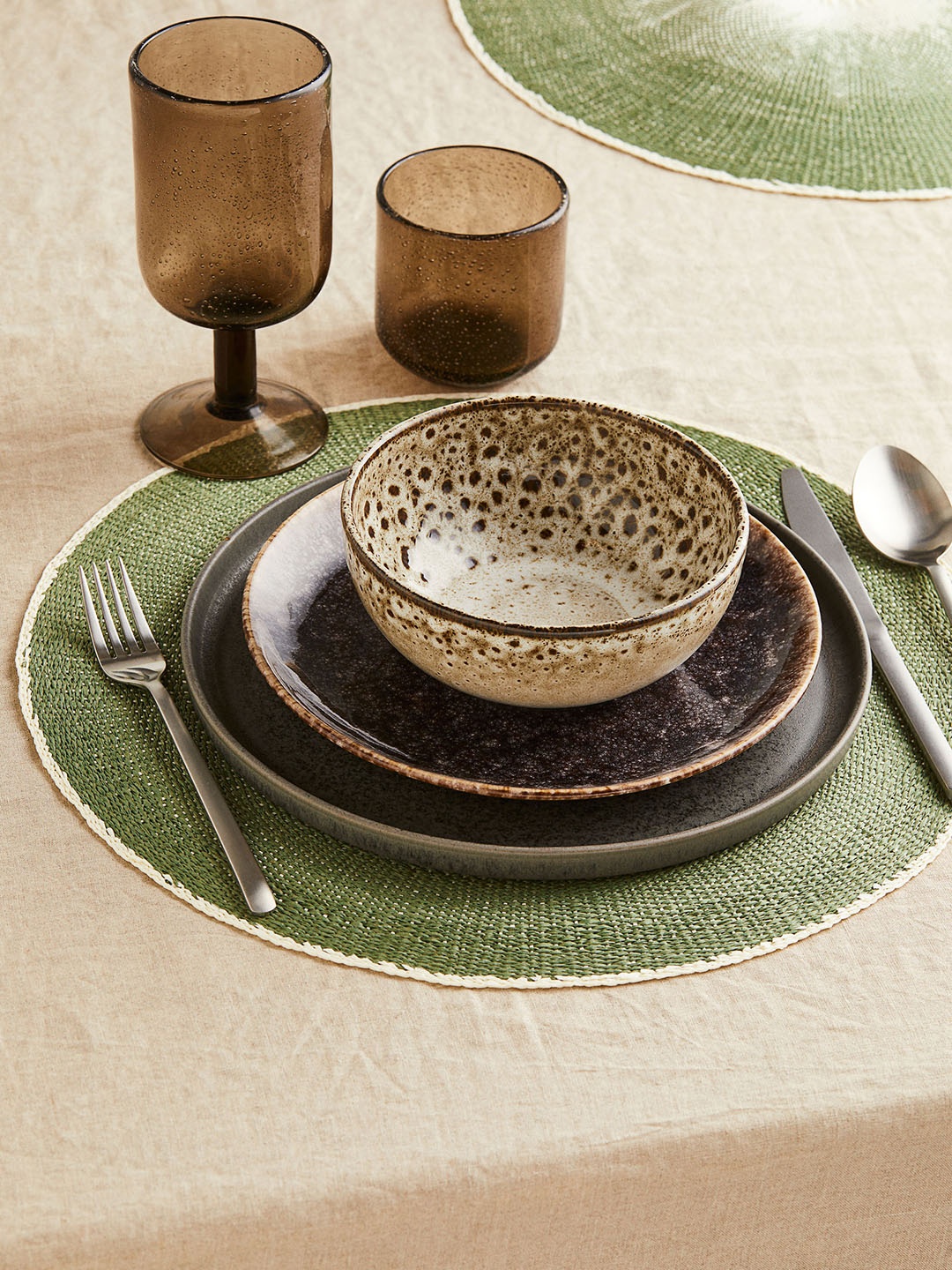 

H&M Green & White 2-Pack Round Table Mats