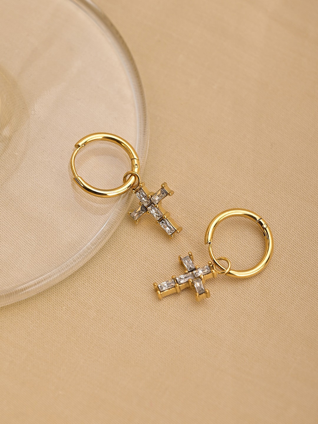 

PALMONAS Gold-Plated Contemporary Hoop Earrings