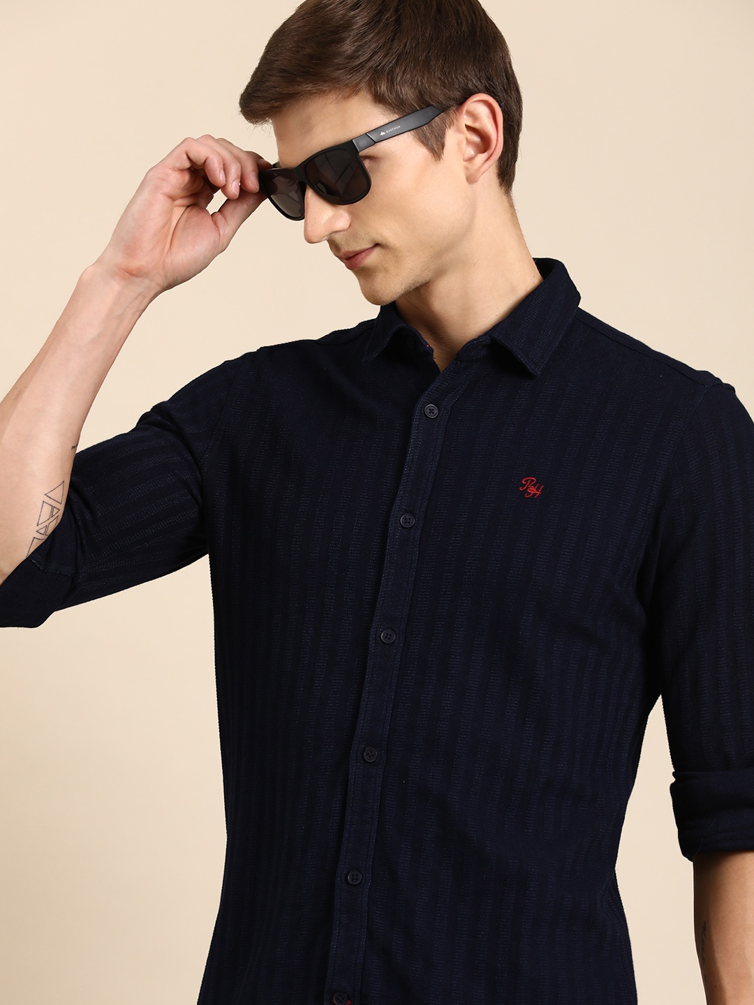 

Being Human Pure Cotton Self Stripped Slim Fit Casual Shirt, Navy blue