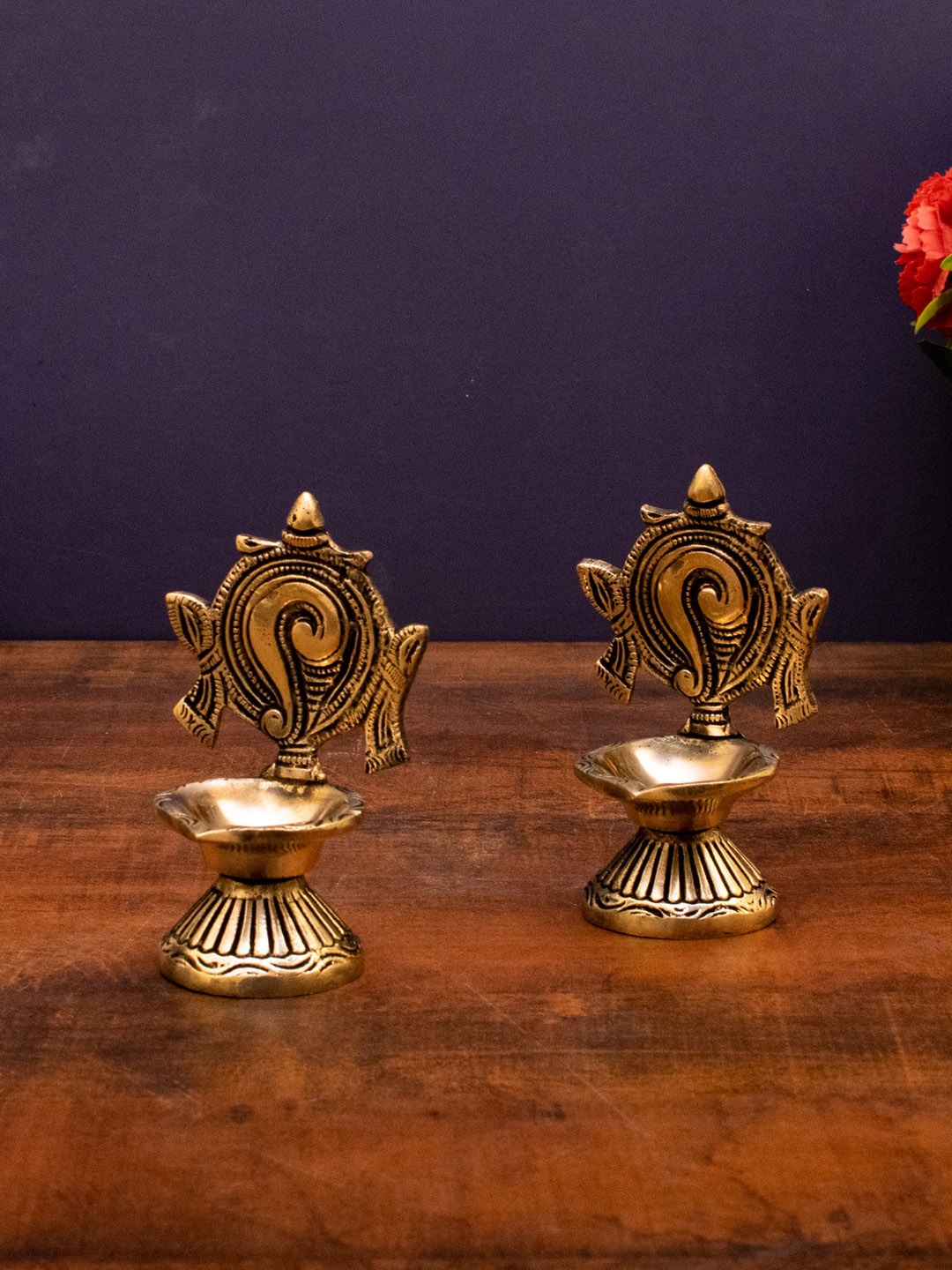 

StatueStudio Gold-Toned Shankh Design Brass Oil Lamp Diya