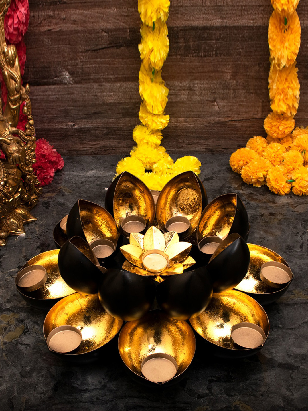 

StatueStudio Lotus Urli Decorative Bowls, Black