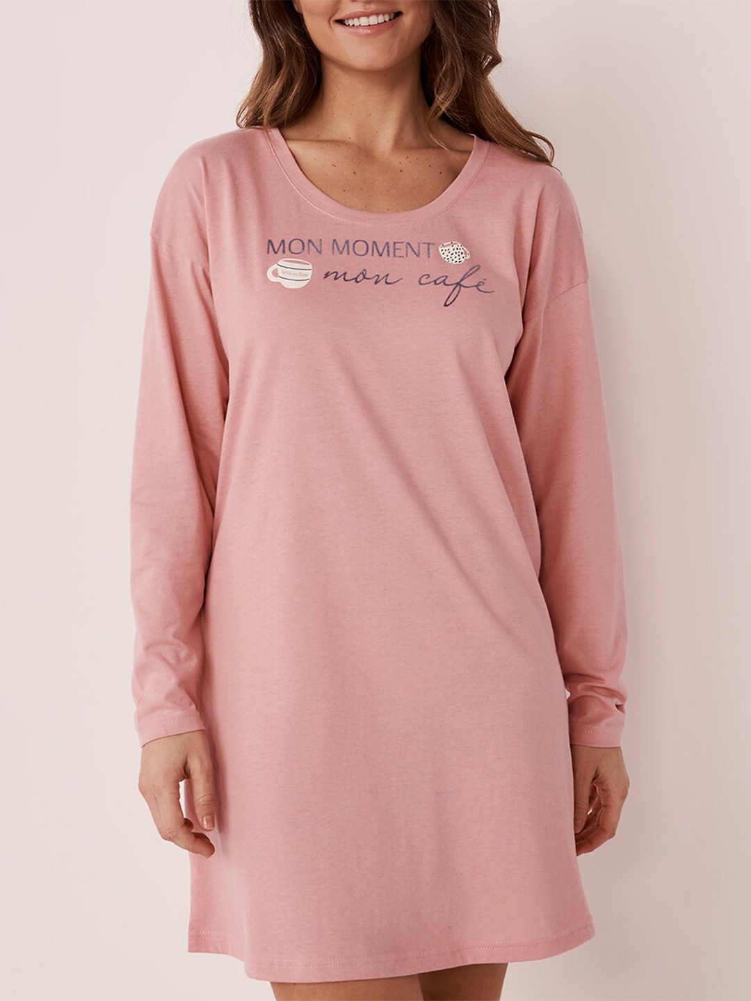 

La Vie en Rose Typography Printed Pure Cotton Nightdress