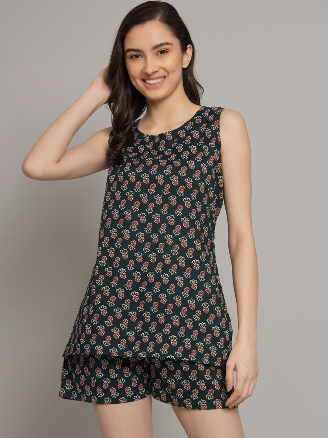 

Vastralay Floral Printed Pure Cotton Night Suit, Green