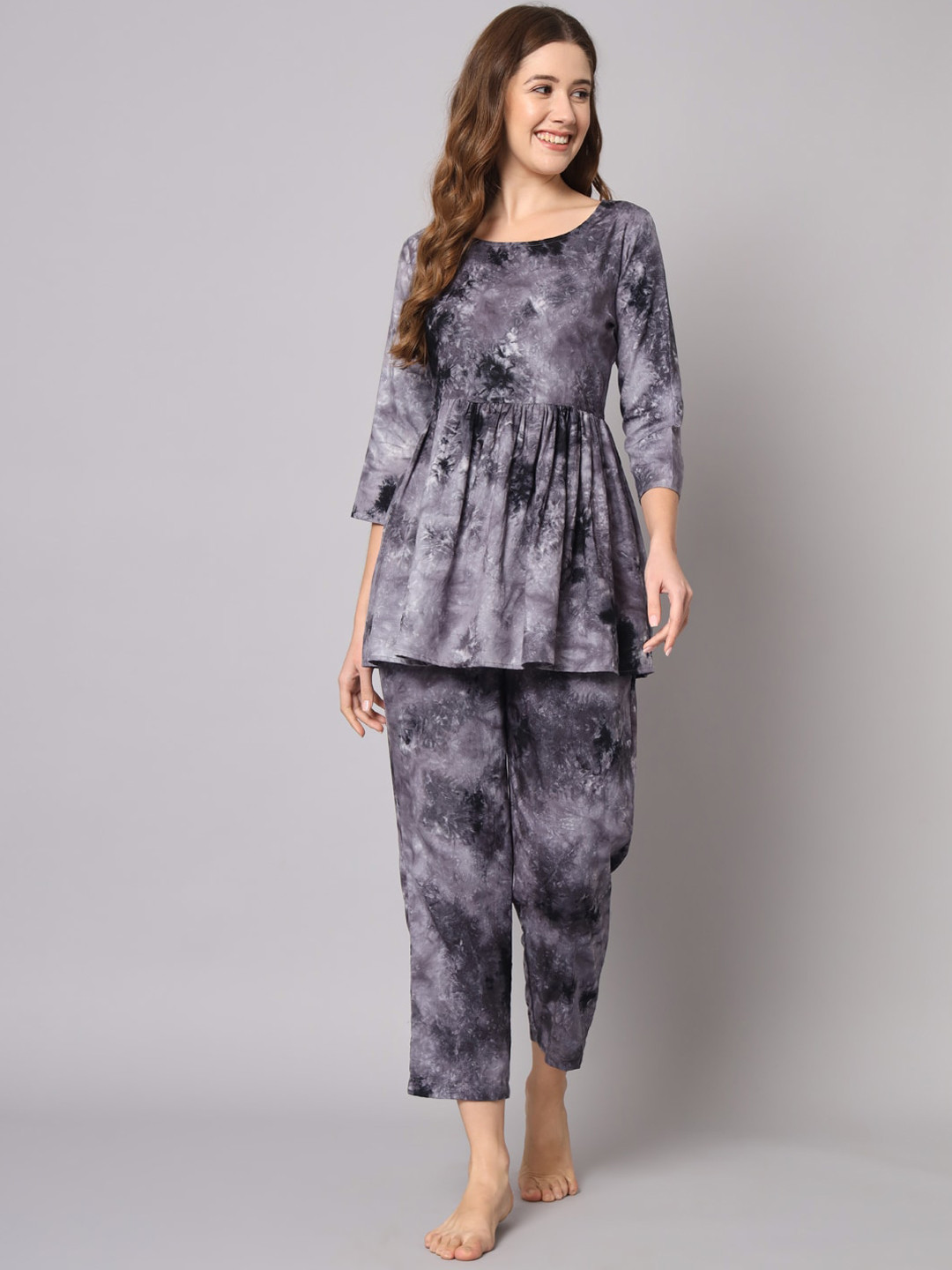 

Vastralay Abstract Printed Cotton Night Suit, Grey