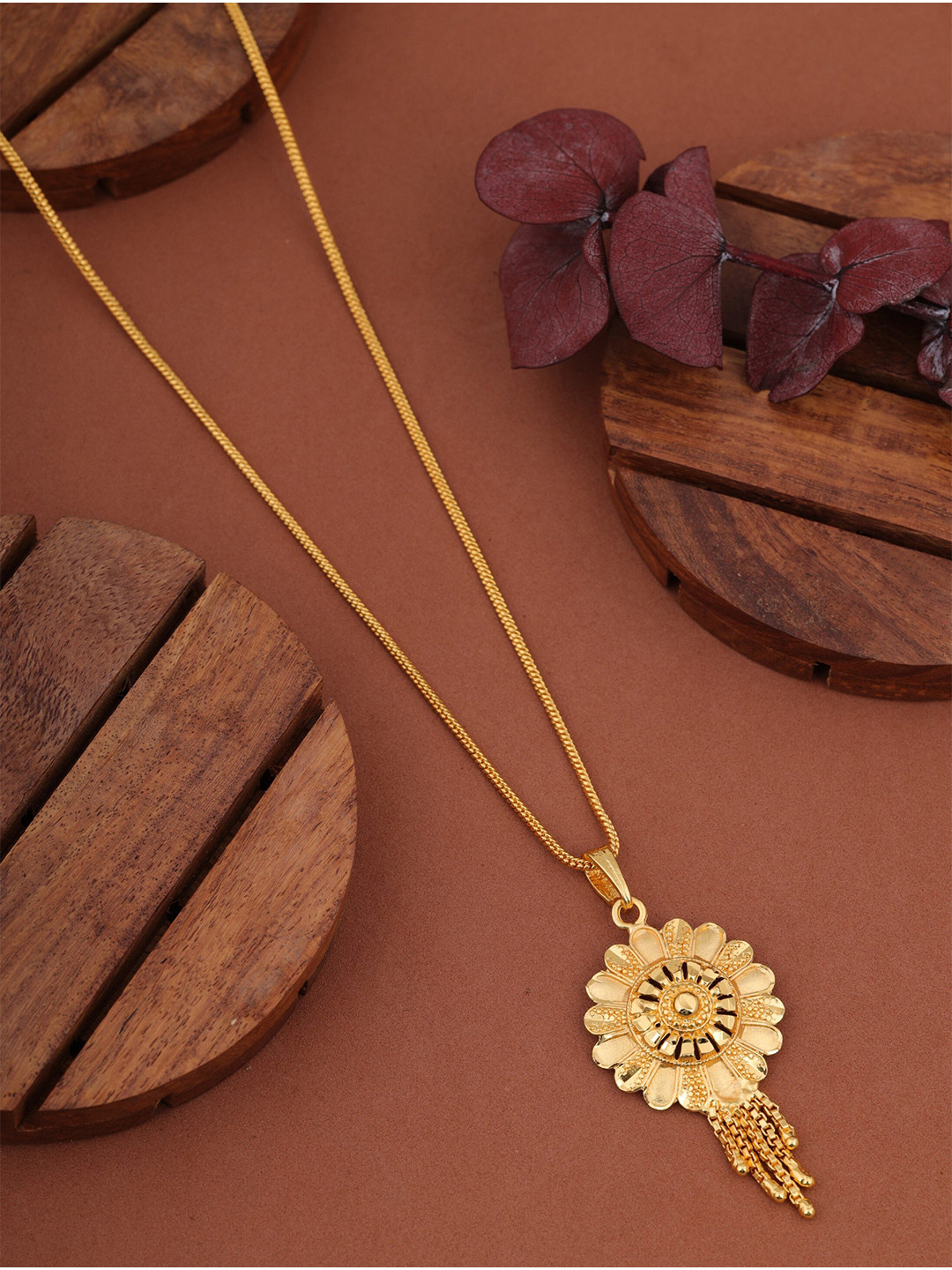 

Brado Jewellery Brass Gold-Plated Necklace