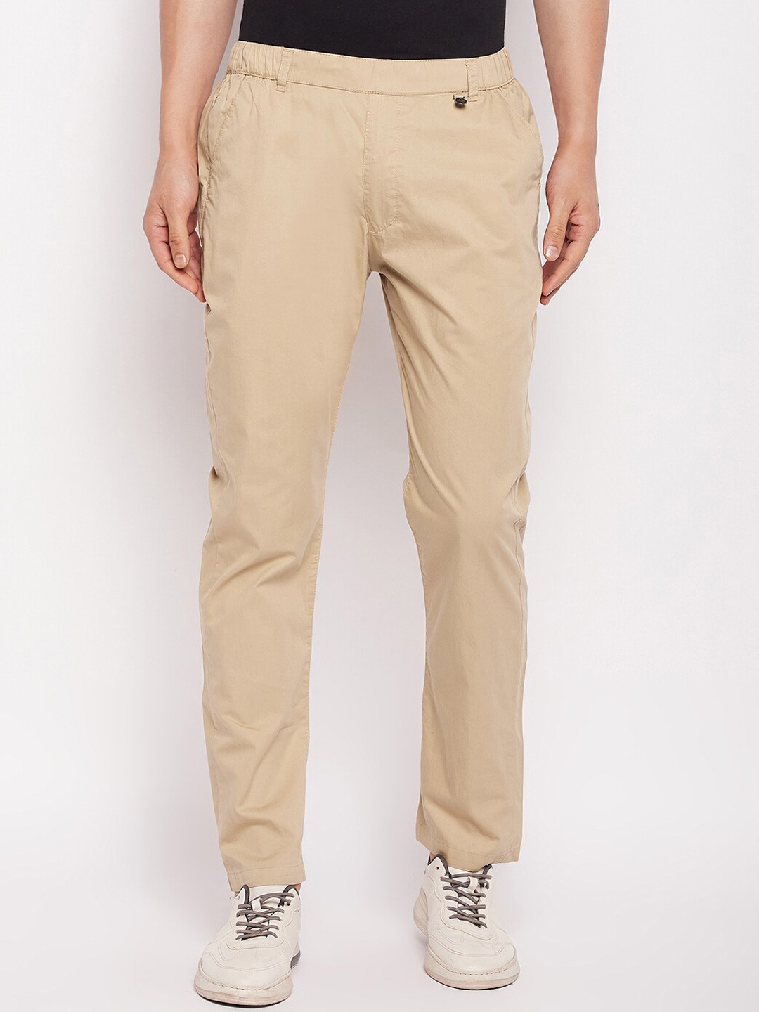 

Okane Men Cream-Coloured Trousers