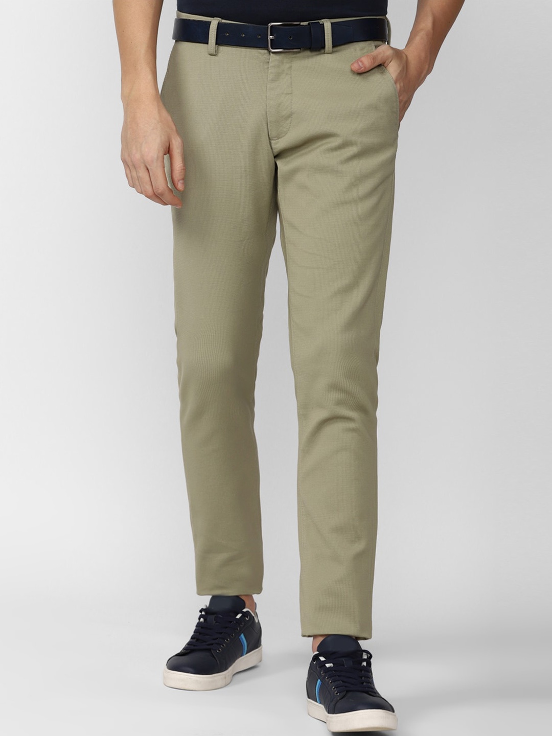 

Van Heusen Sport Men Slim Fit Trousers, Green