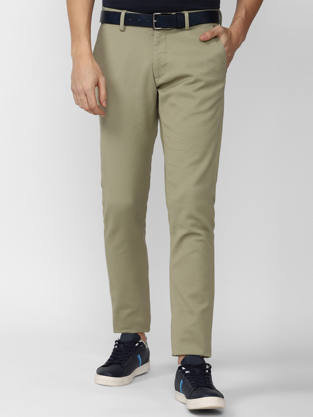 

Van Heusen Sport Men Slim Fit Trousers, Green