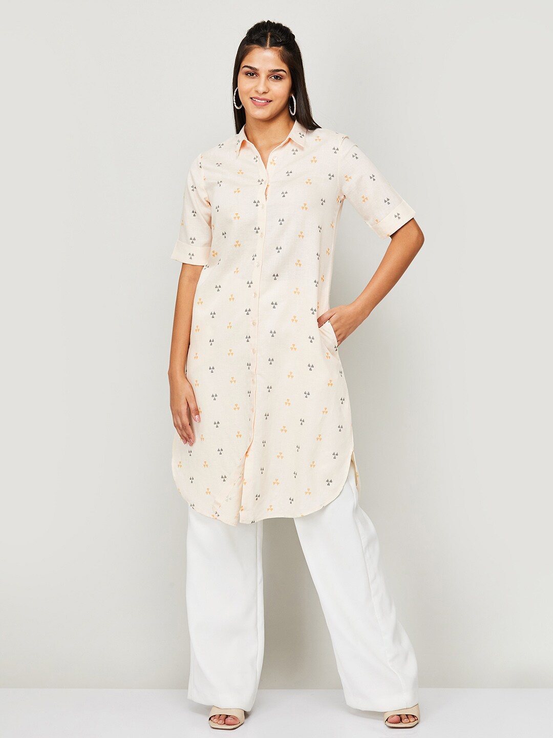 

Colour Me by Melange Printed Shirt Collar A-line Kurta, Off white