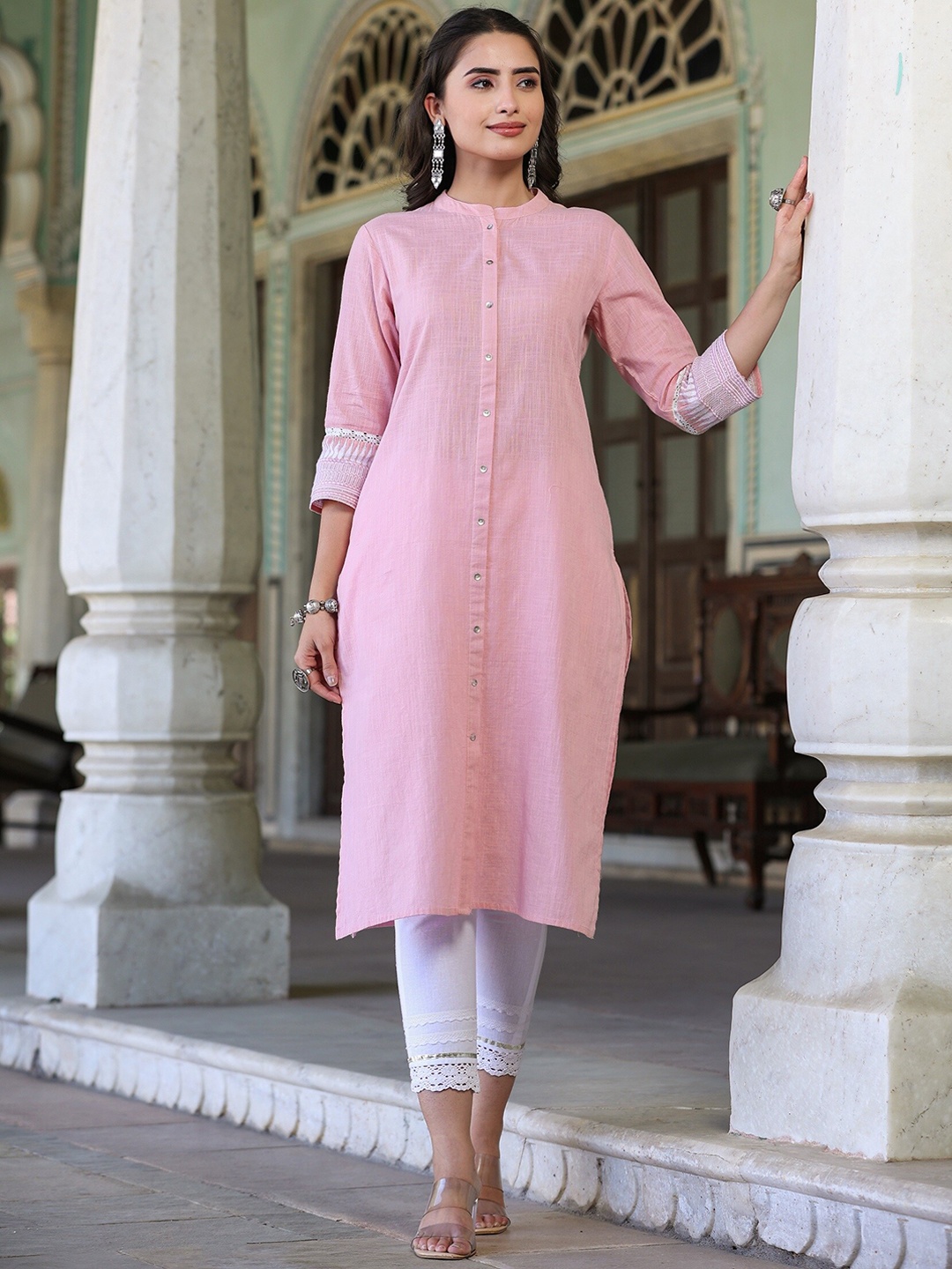 

Juniper Ethnic Motifs Embroidered Cotton Straight Kurta, Pink