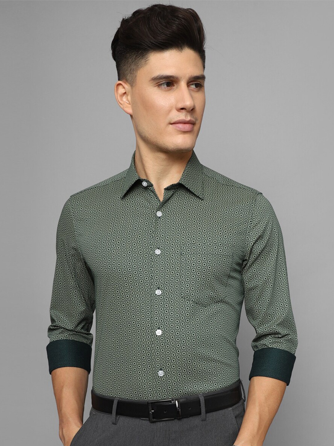 

Louis Philippe Slim Fit Micro Disty Pure Cotton Formal Shirt, Olive