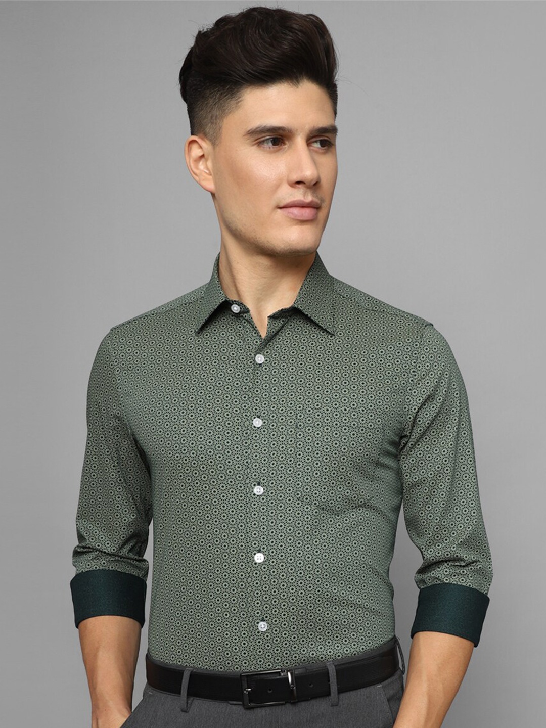 

Louis Philippe Slim Fit Micro Disty Pure Cotton Formal Shirt, Green