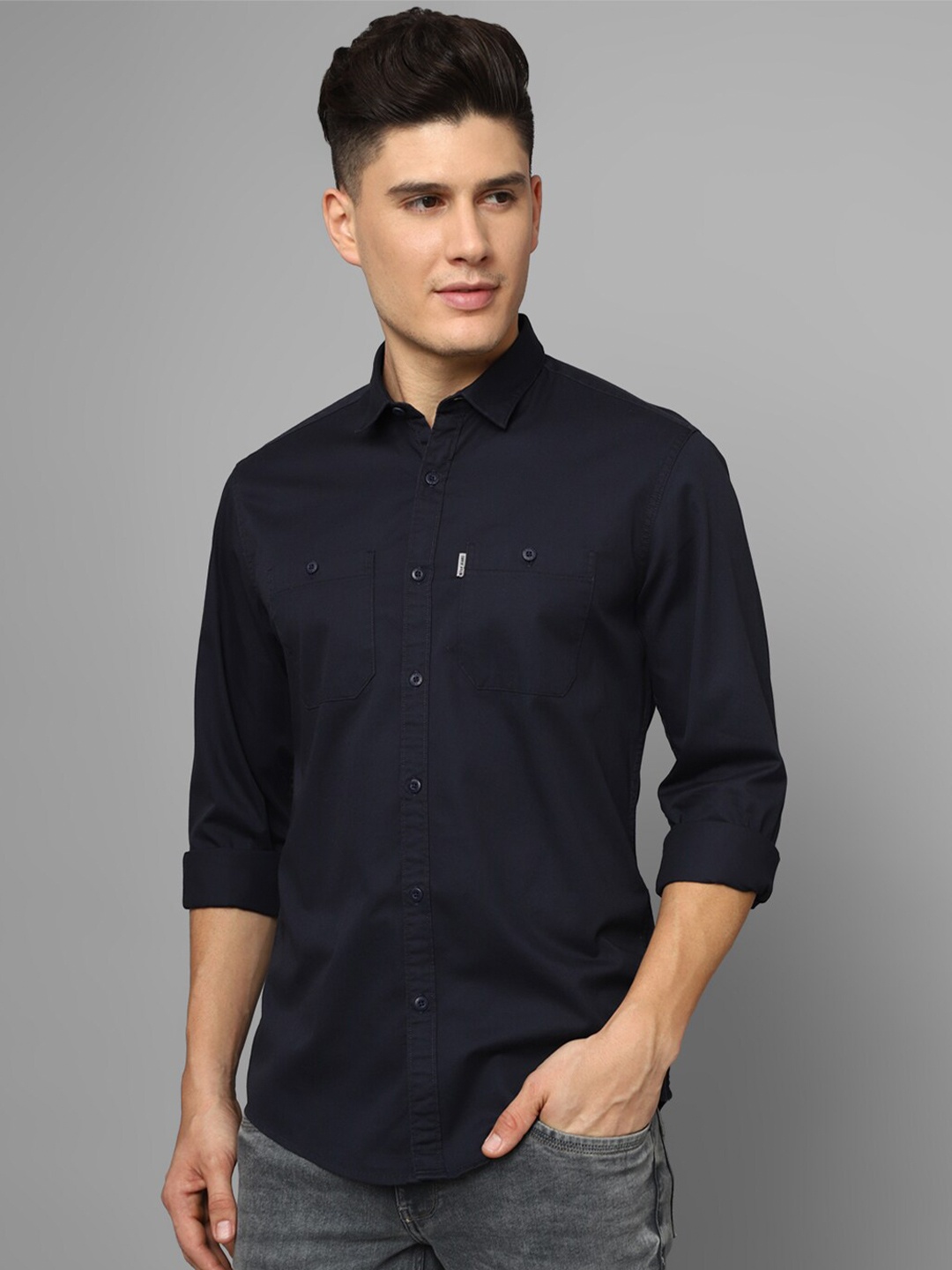 

Louis Philippe Jeans Spread Collar Long Sleeves Pure Cotton Slim Fit Casual Shirt, Navy blue