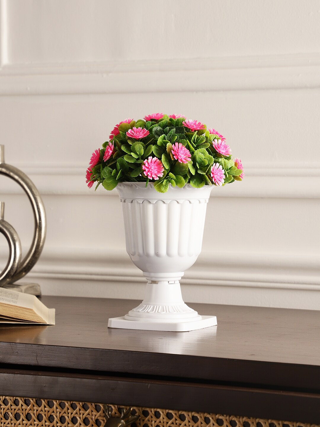 

FOLIYAJ White & Green Gerba Flowers Plant With Pedestal Pot