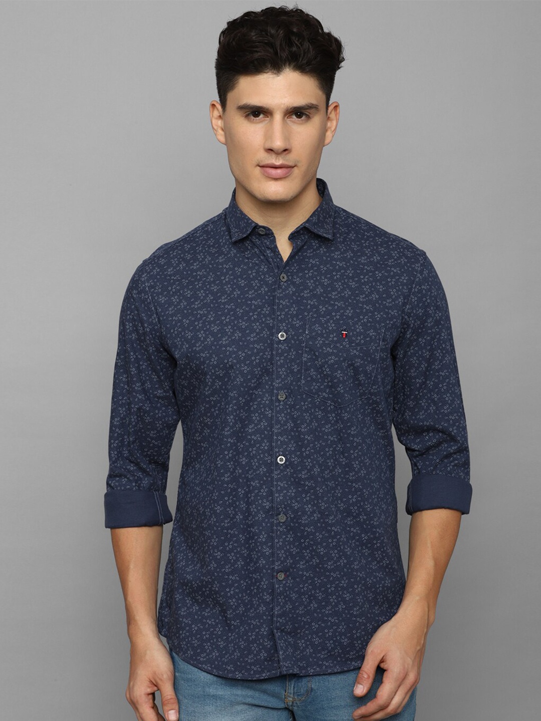 

Louis Philippe Sport Micro Ditsy Printed Spread Collar Pure Cotton Slim Fit Casual Shirt, Navy blue