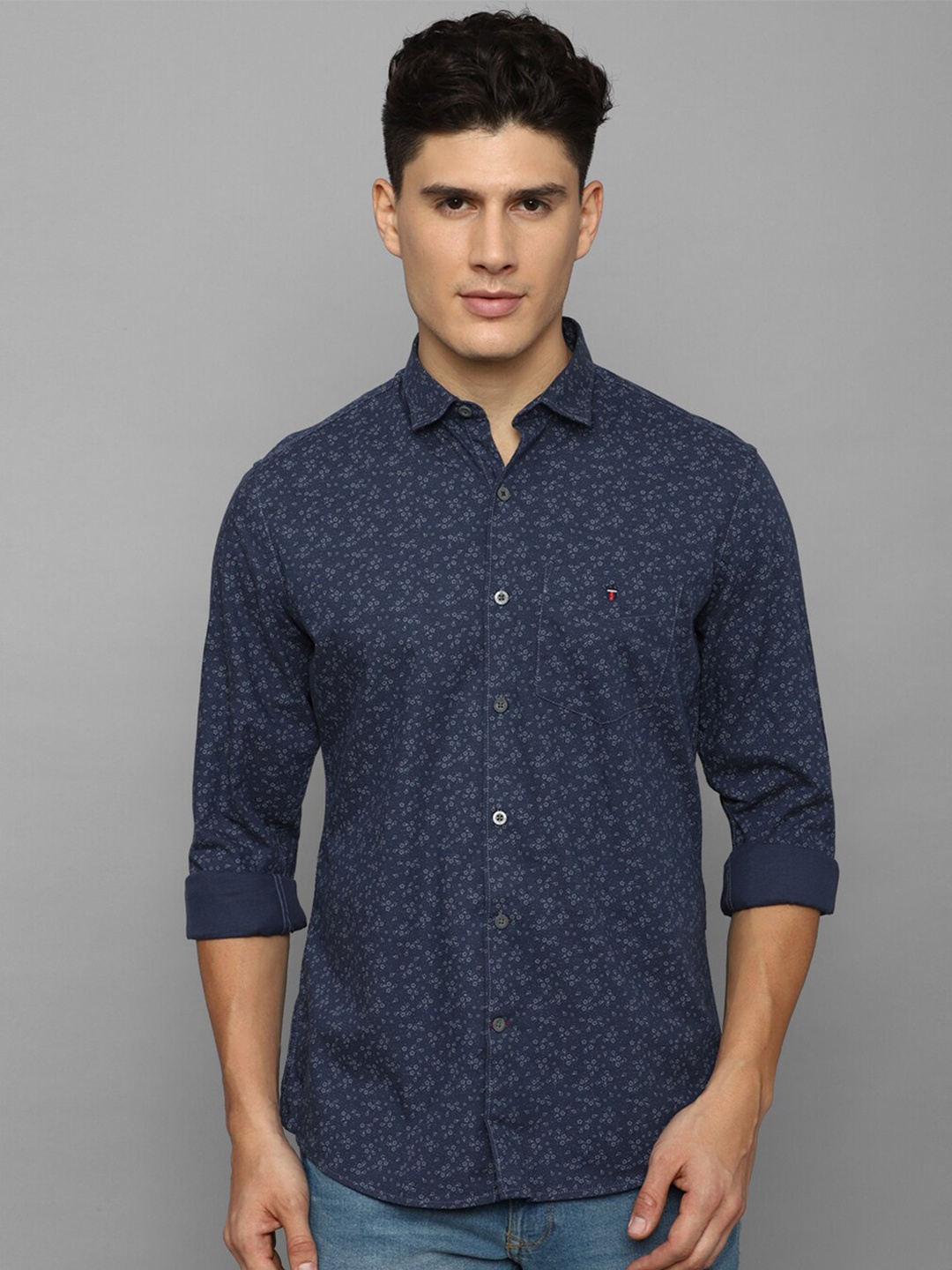 

Louis Philippe Sport Micro Ditsy Printed Spread Collar Pure Cotton Slim Fit Casual Shirt, Navy blue