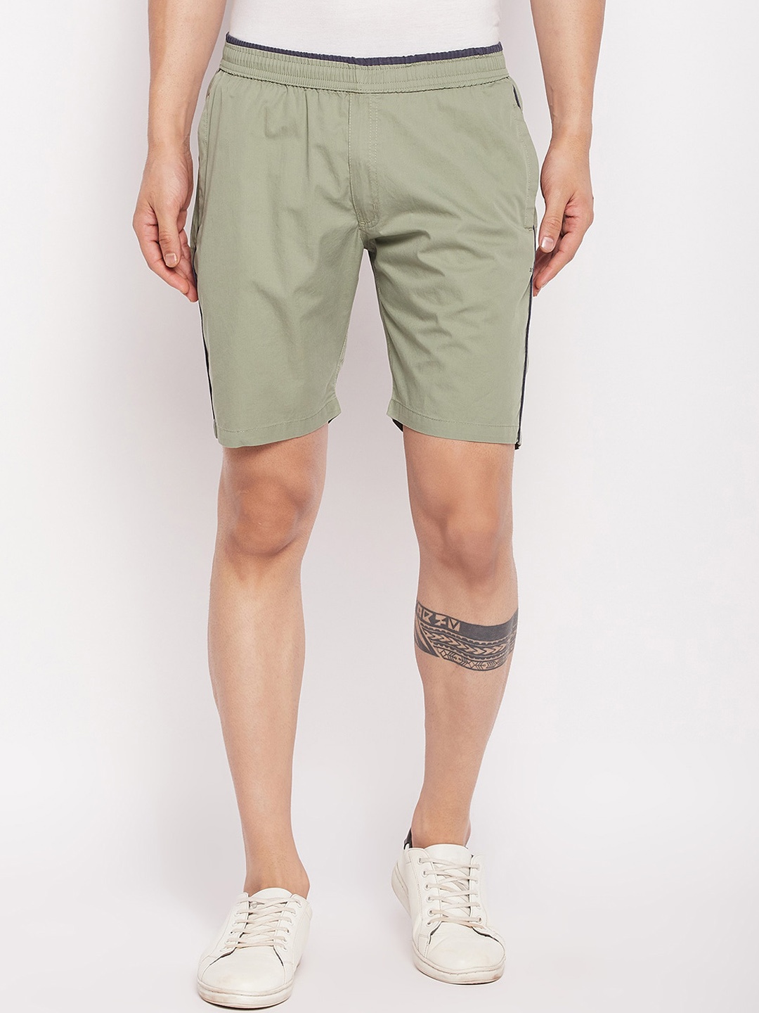 

Okane Men Mid Rise Woven Cotton Sports Shorts, Olive