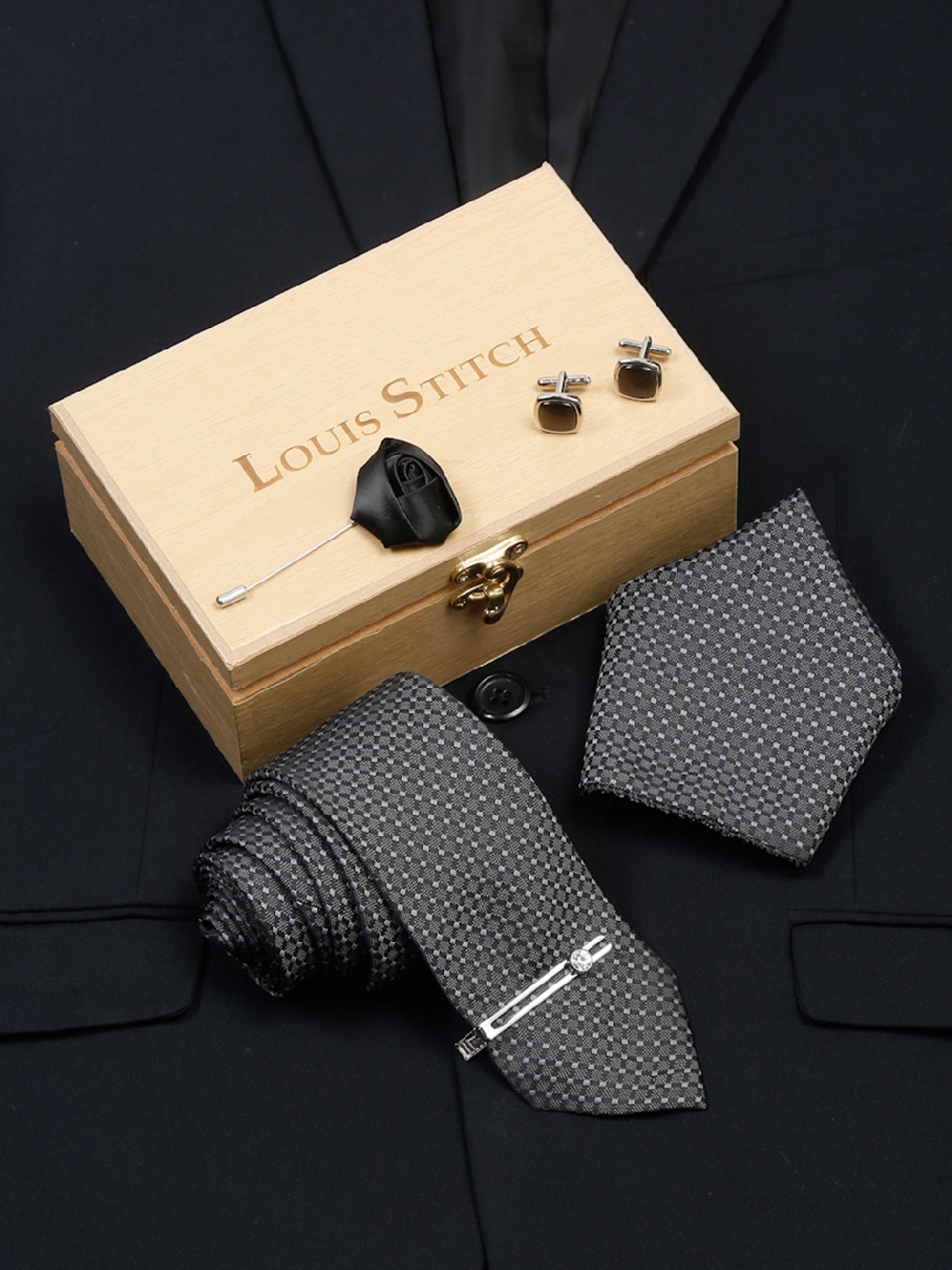 

LOUIS STITCH Men Dark Grey Italian Silk Necktie Accessory Gift Set