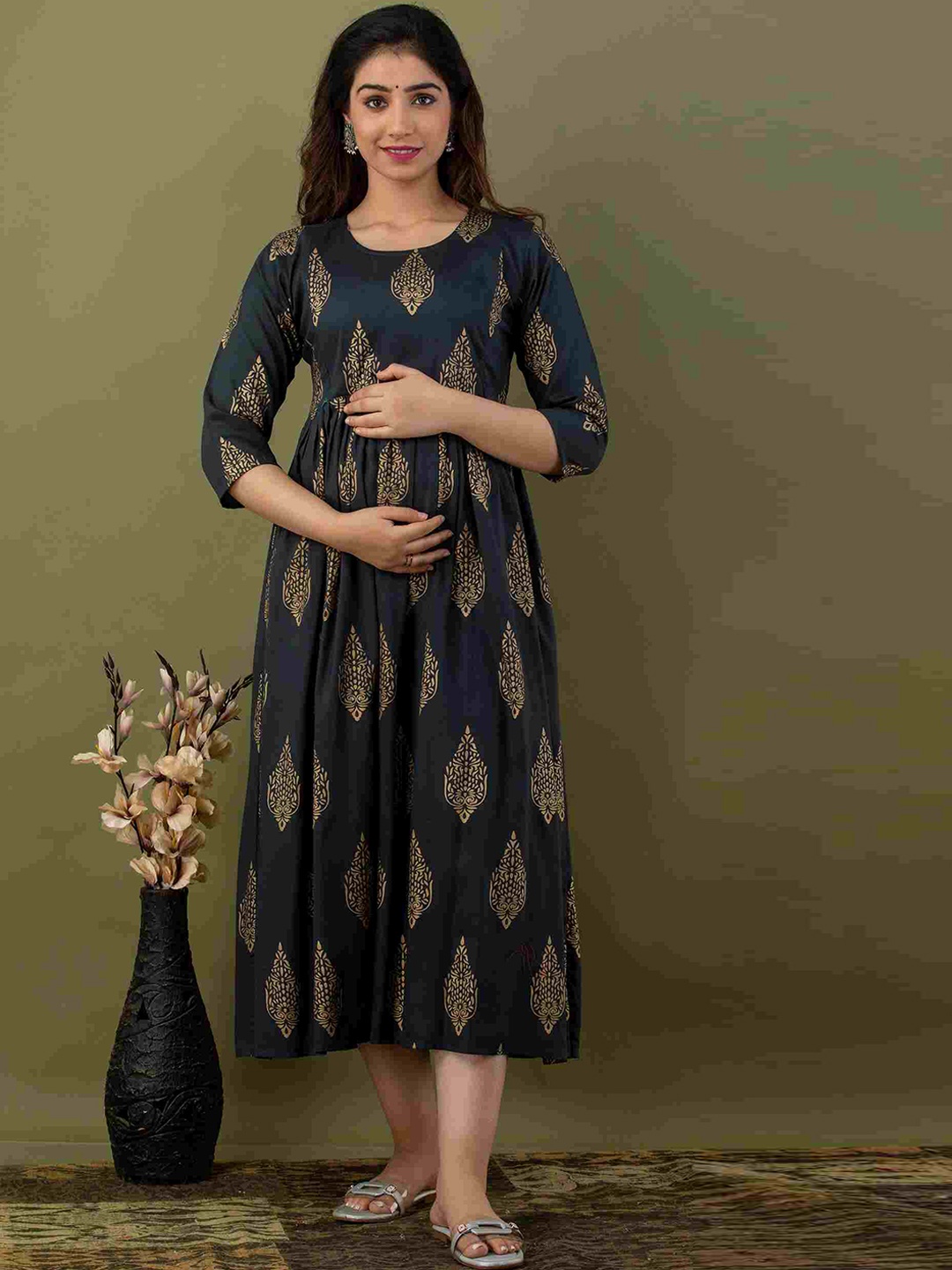 

Mialo fashion Ethnic Motifs Printed Fit & Flare Maternity Midi Ethnic Dress, Grey