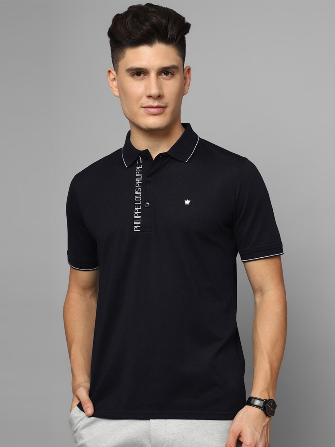 

Louis Philippe Short Sleeves Polo Collar T-shirt, Navy blue