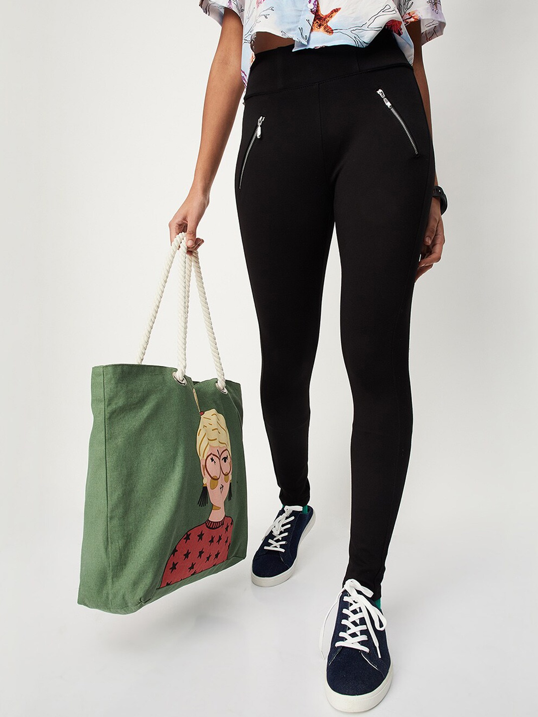 

max Women Mid-Rise Joggers Trousers, Black