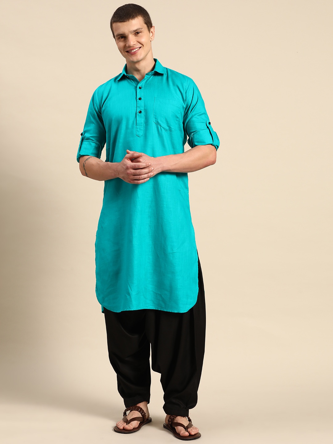 

RAJUBHAI HARGOVINDAS Solid Pathani Cotton Kurta, Turquoise blue