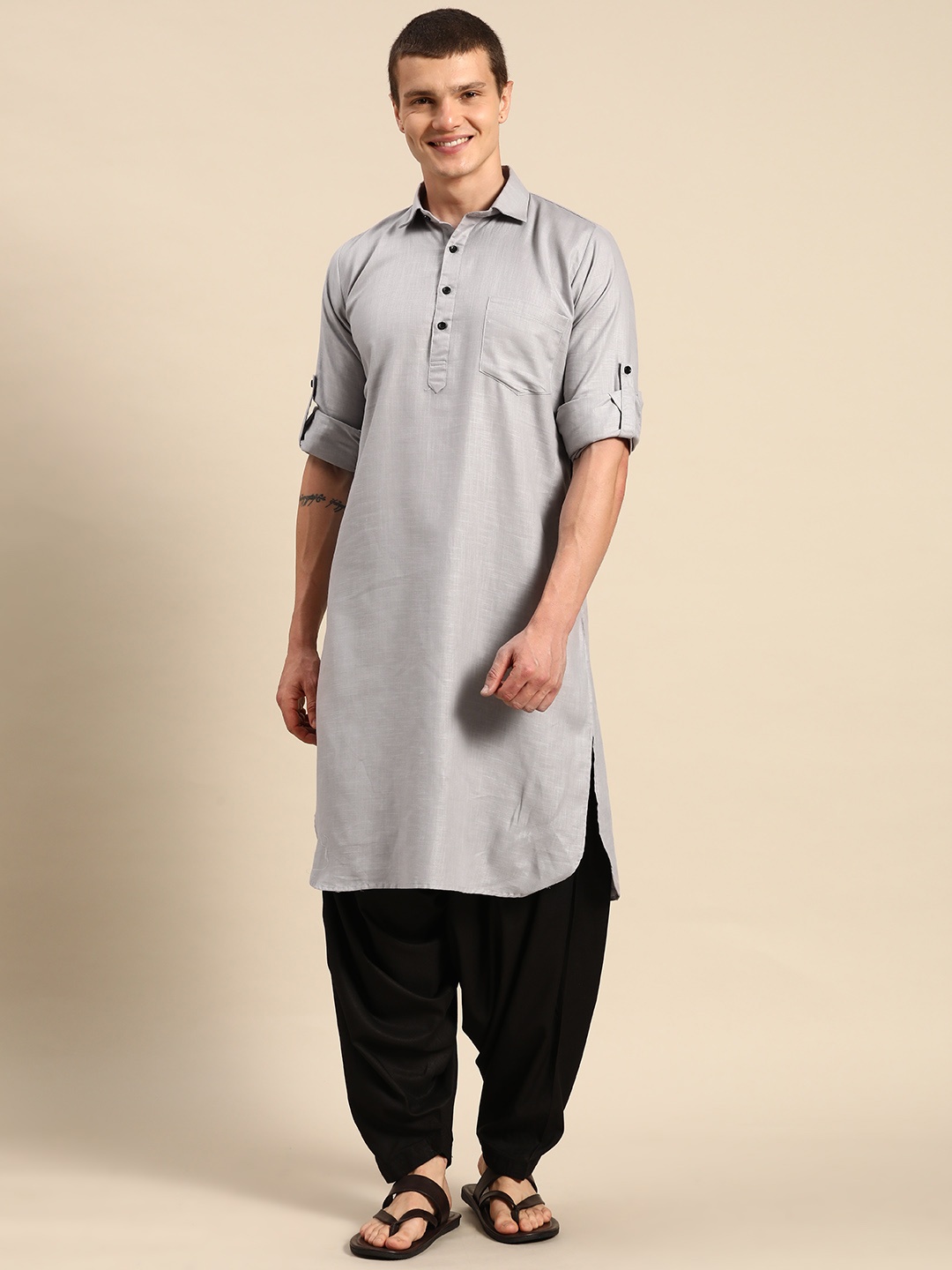 

RAJUBHAI HARGOVINDAS Solid Pathani Cotton Kurta, Grey