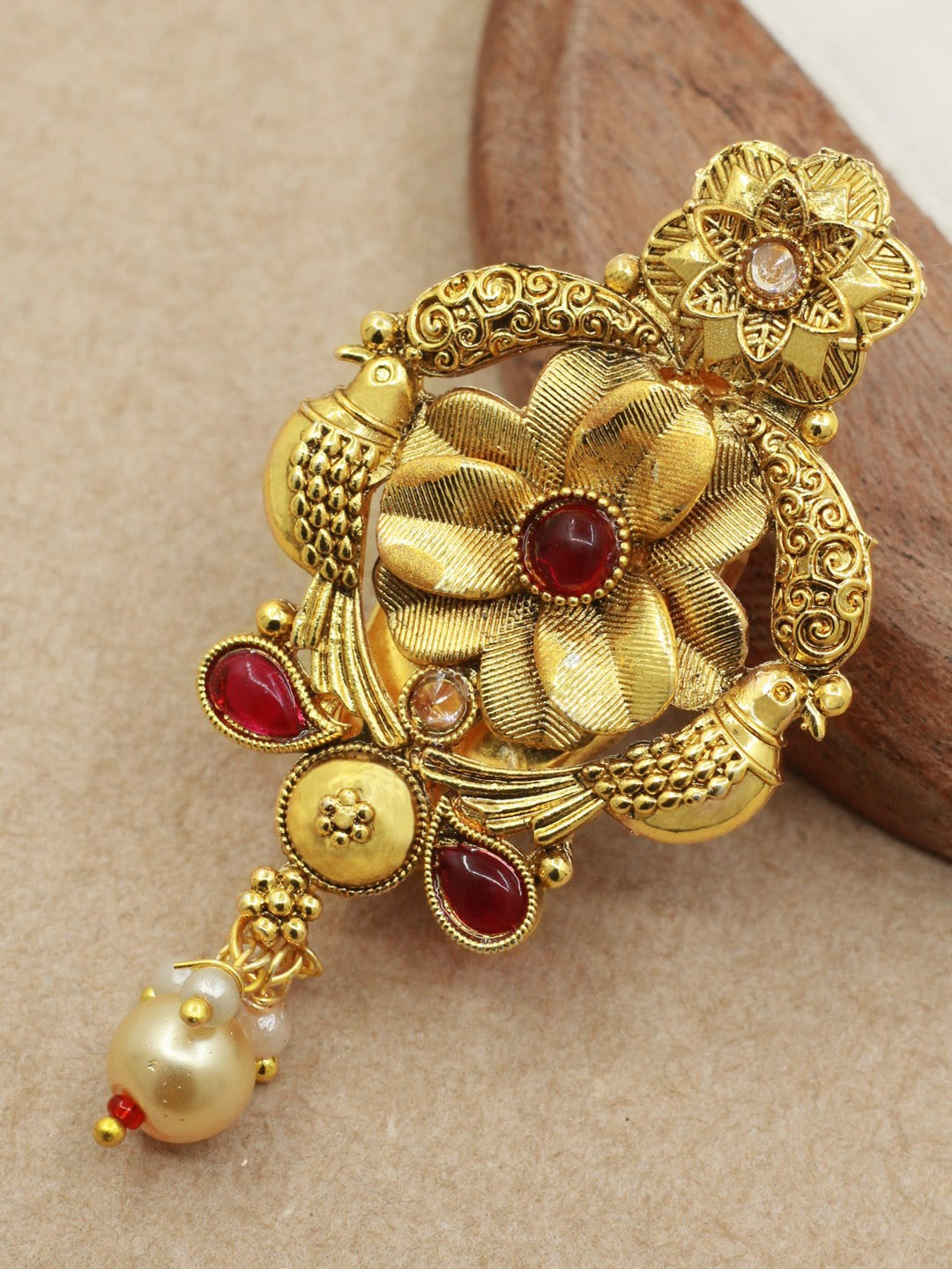 

SAIYONI Floral Design Antique Stone Studded Brooch, Gold