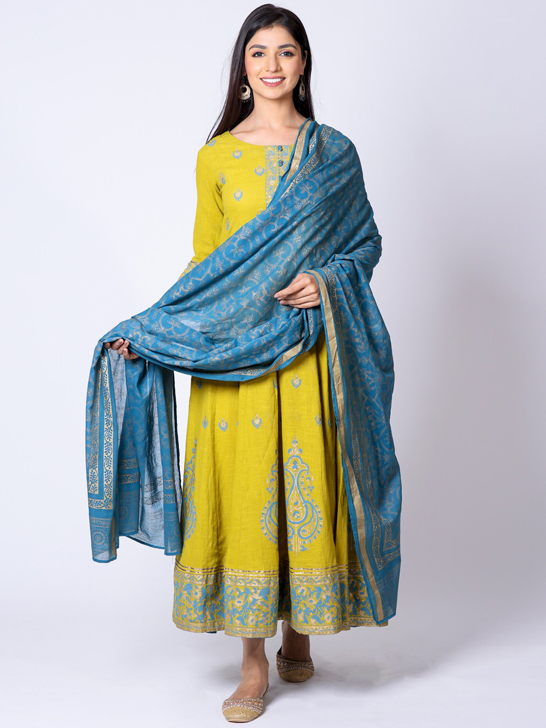 

BUTA BUTI Floral Printed Pure Cotton Kurta with Trousers & Dupatta, Green