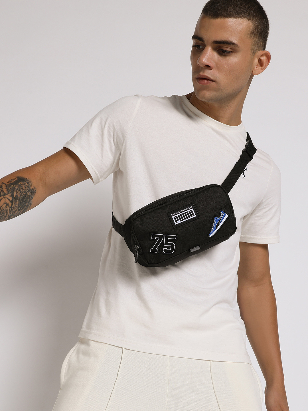 

Puma Unisex Brand Logo Printed Waist Pouch with Applique, Black