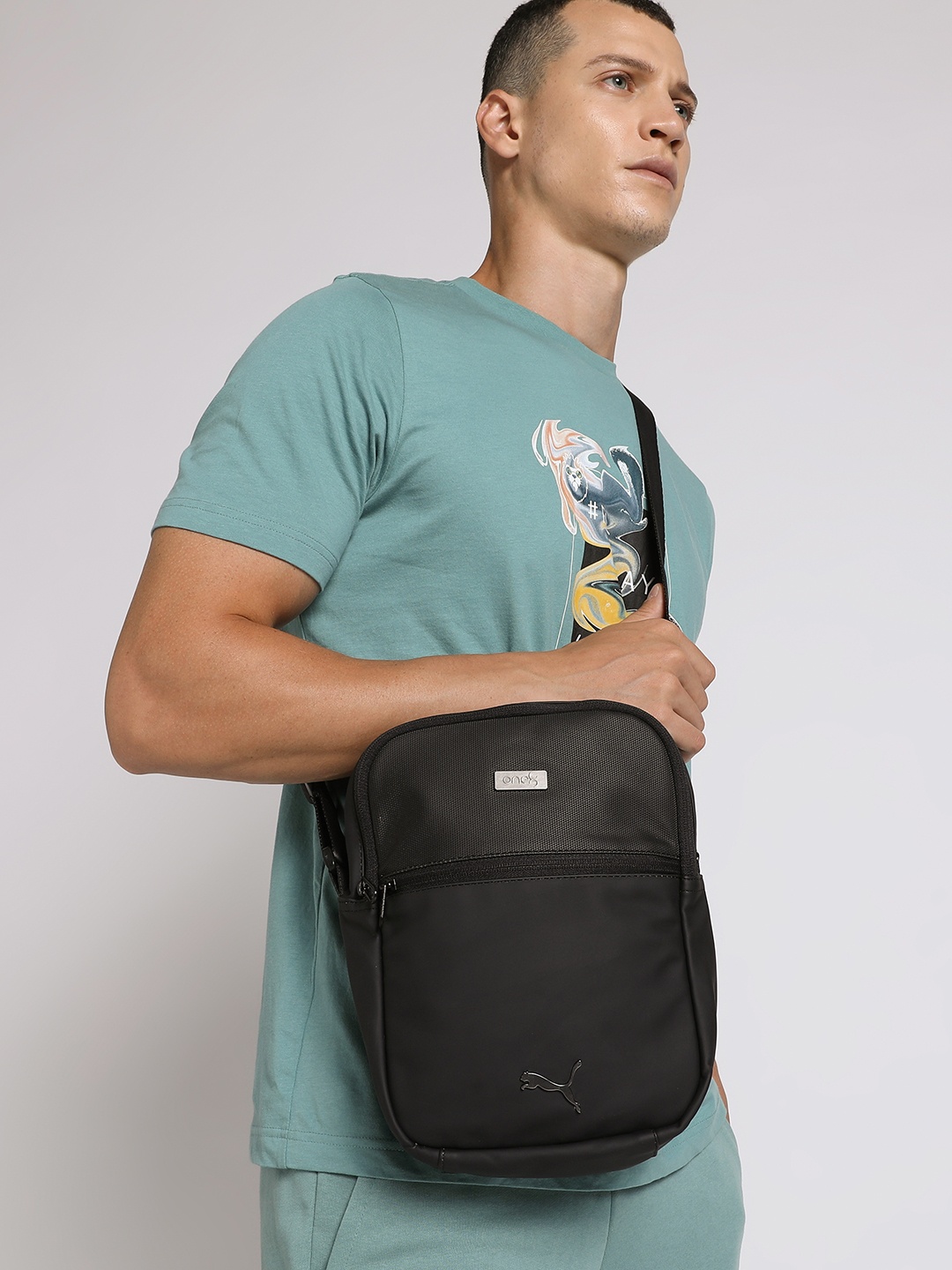 

Puma x One8 PREMIUM Portable Messenger Bag, Black