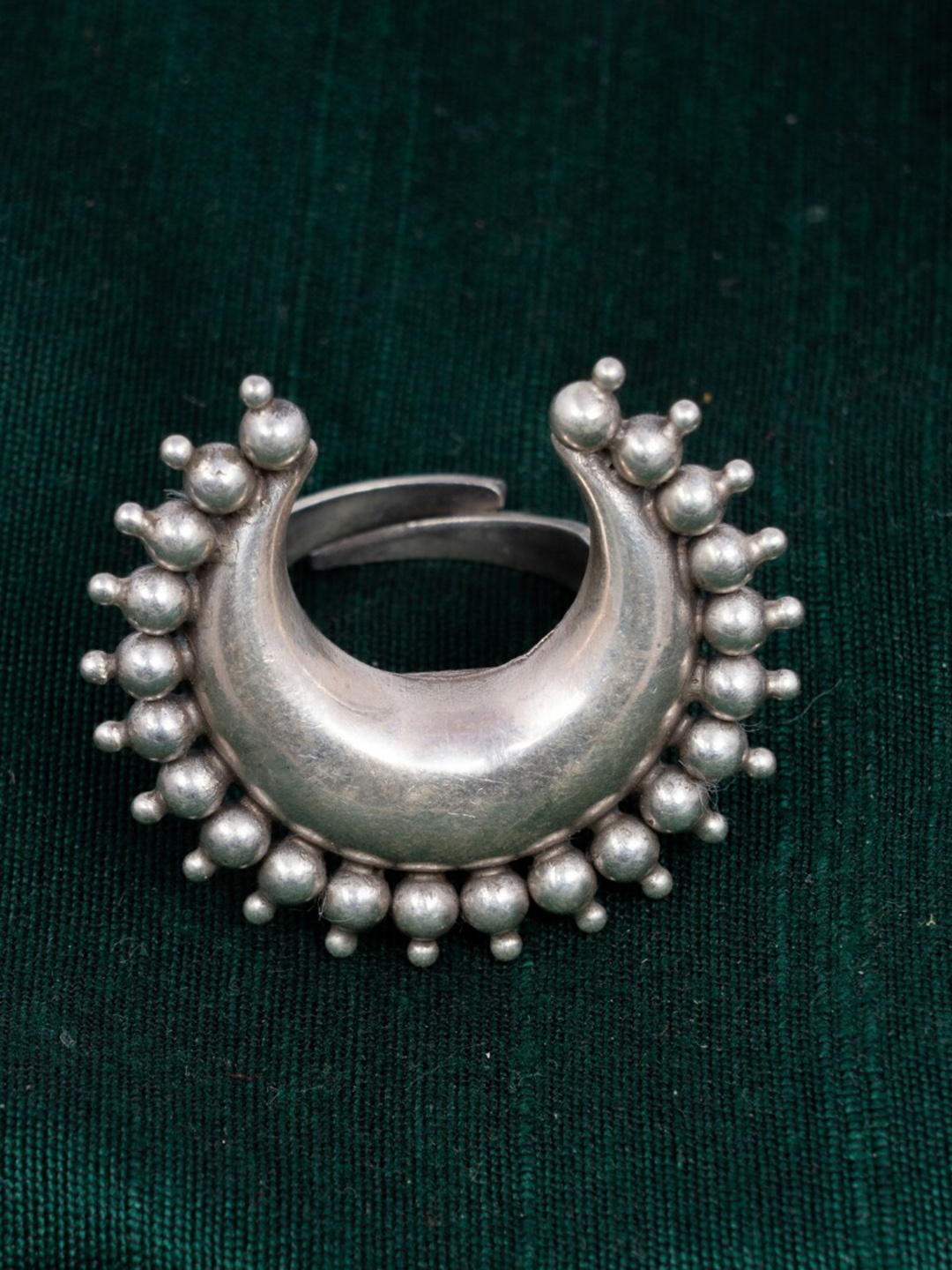 

Shyle 925 Sterling Silver Oxidised Finger Ring