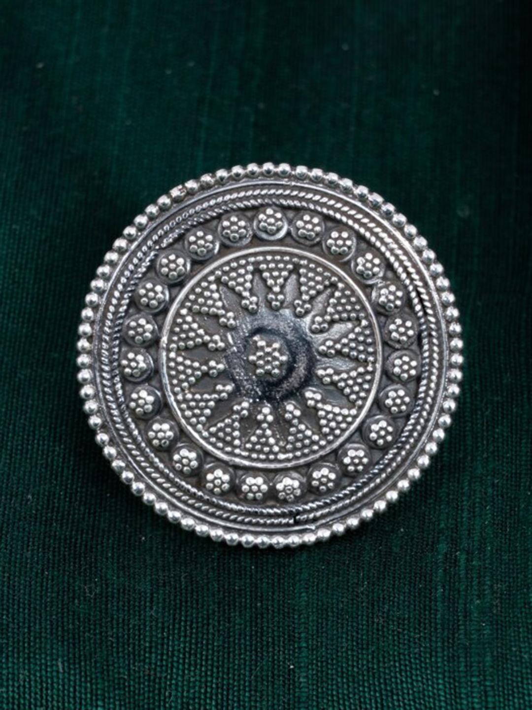 

Shyle 925 Sterling Silver Oxidised Finger Ring