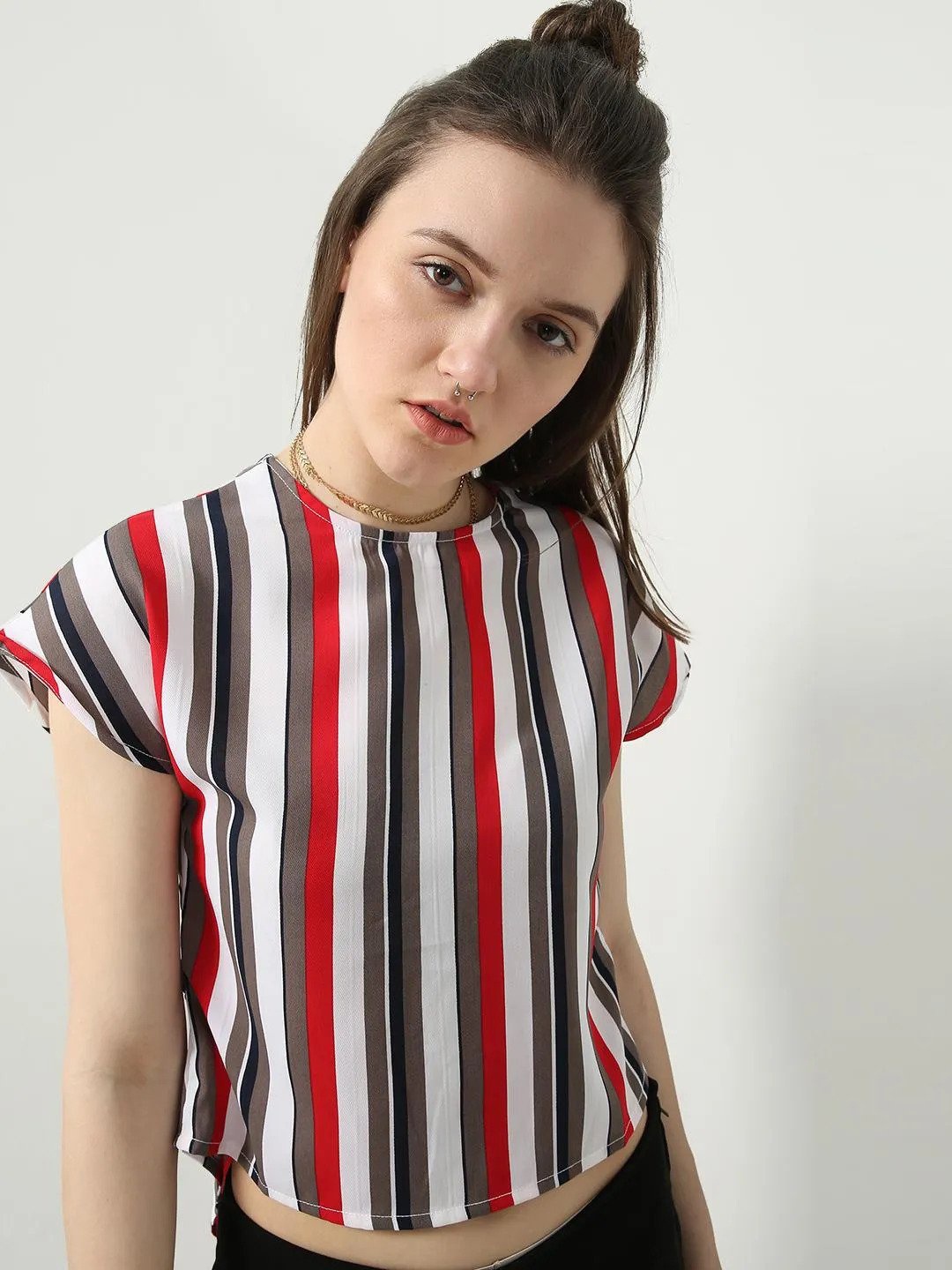 

MYWISHBAG Vertical Striped Extended Sleeves Styled Back Top, White
