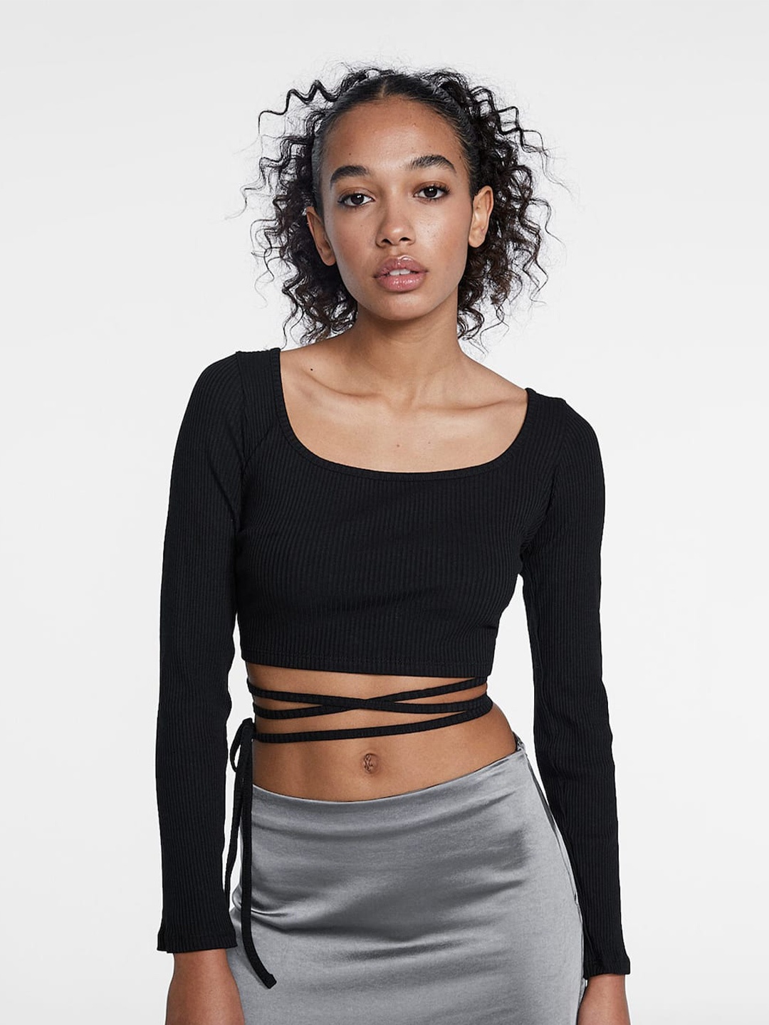 

MYWISHBAG Scoop Neck Waist Tie-Ups Styled Back Crop Top, Black