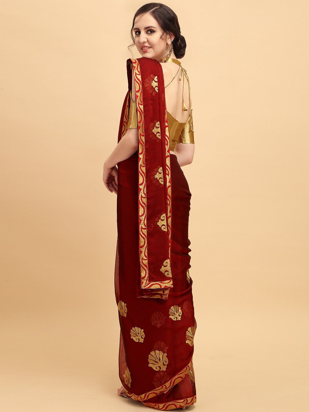 

Sangria Ethnic Motifs Embroidered Saree With Blouse Piece, Burgundy