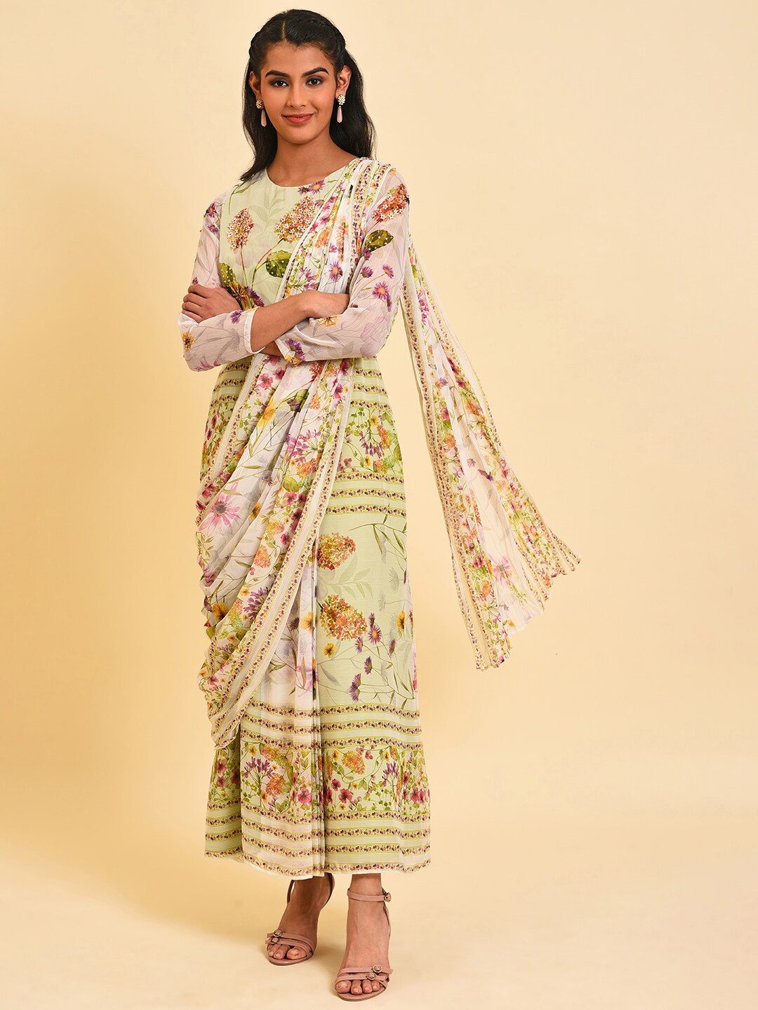 

WISHFUL Round Neck Floral Printed Maxi Ethnic Dress, White