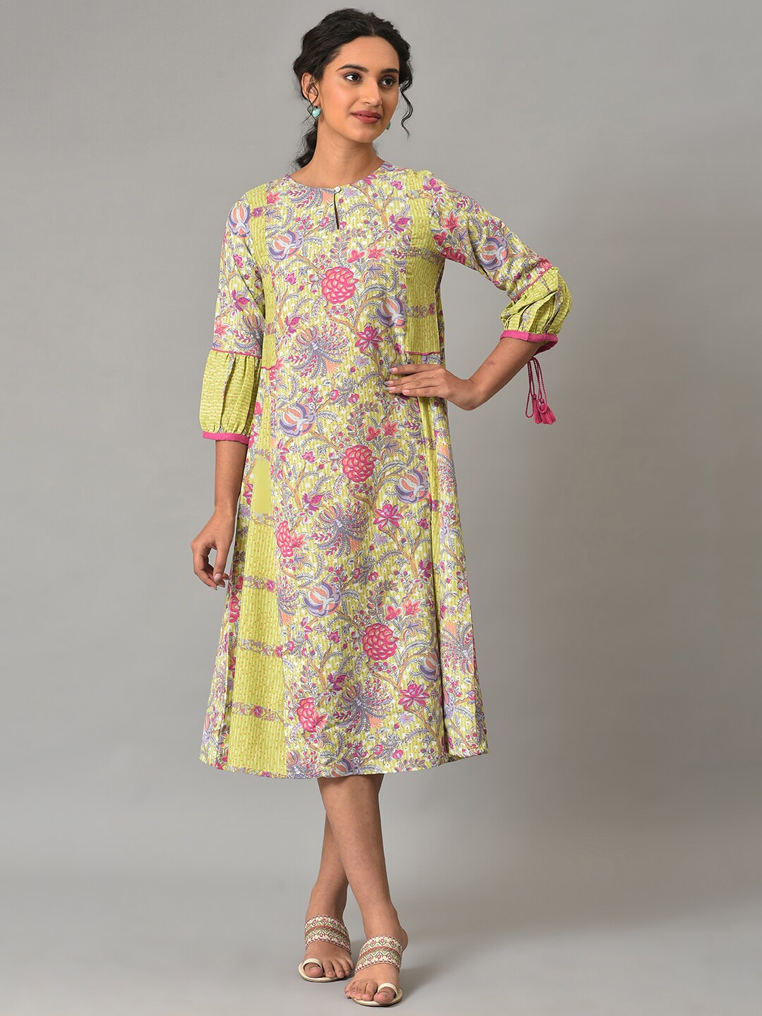 

W Keyhole Neck Floral Printed A-Line Midi Dress, Green