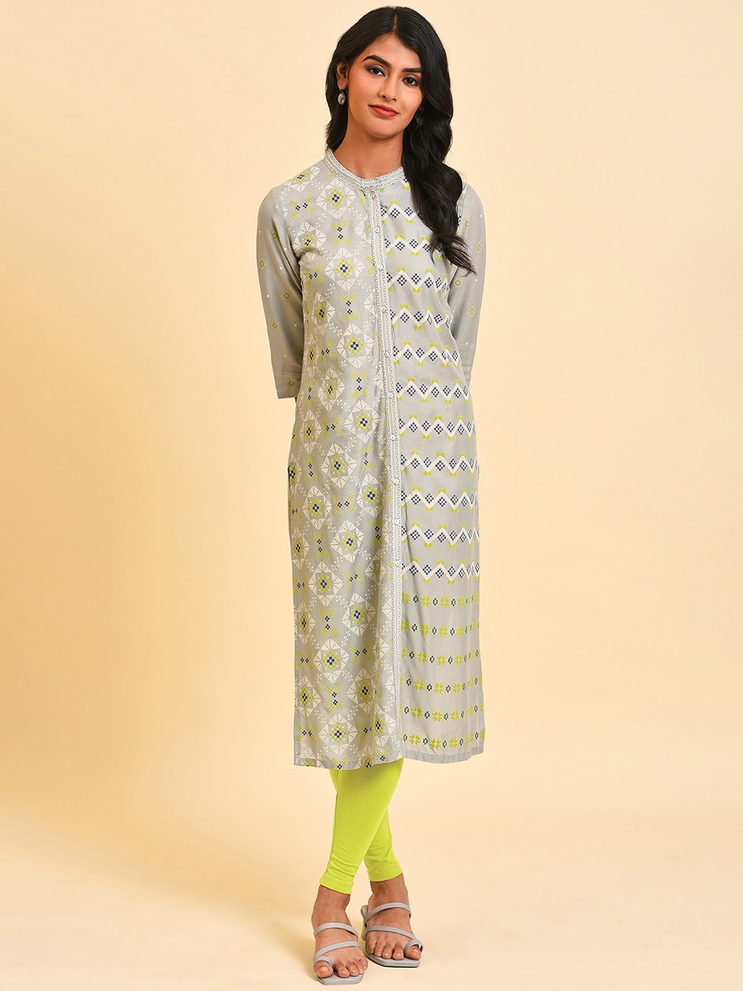 

W Geometric Printed Mandarin Collar Regular Kurta With Leggings, Grey