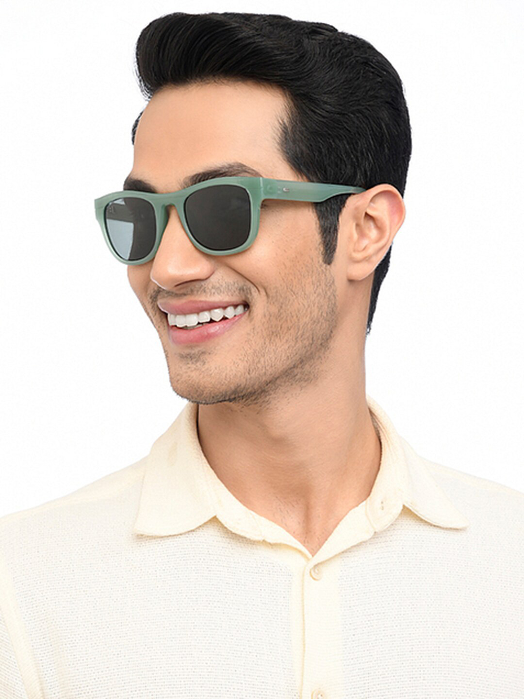 

Vincent Chase Lens & Wayfarer Sunglasses with Polarised and UV Protected Lens 207924, Grey