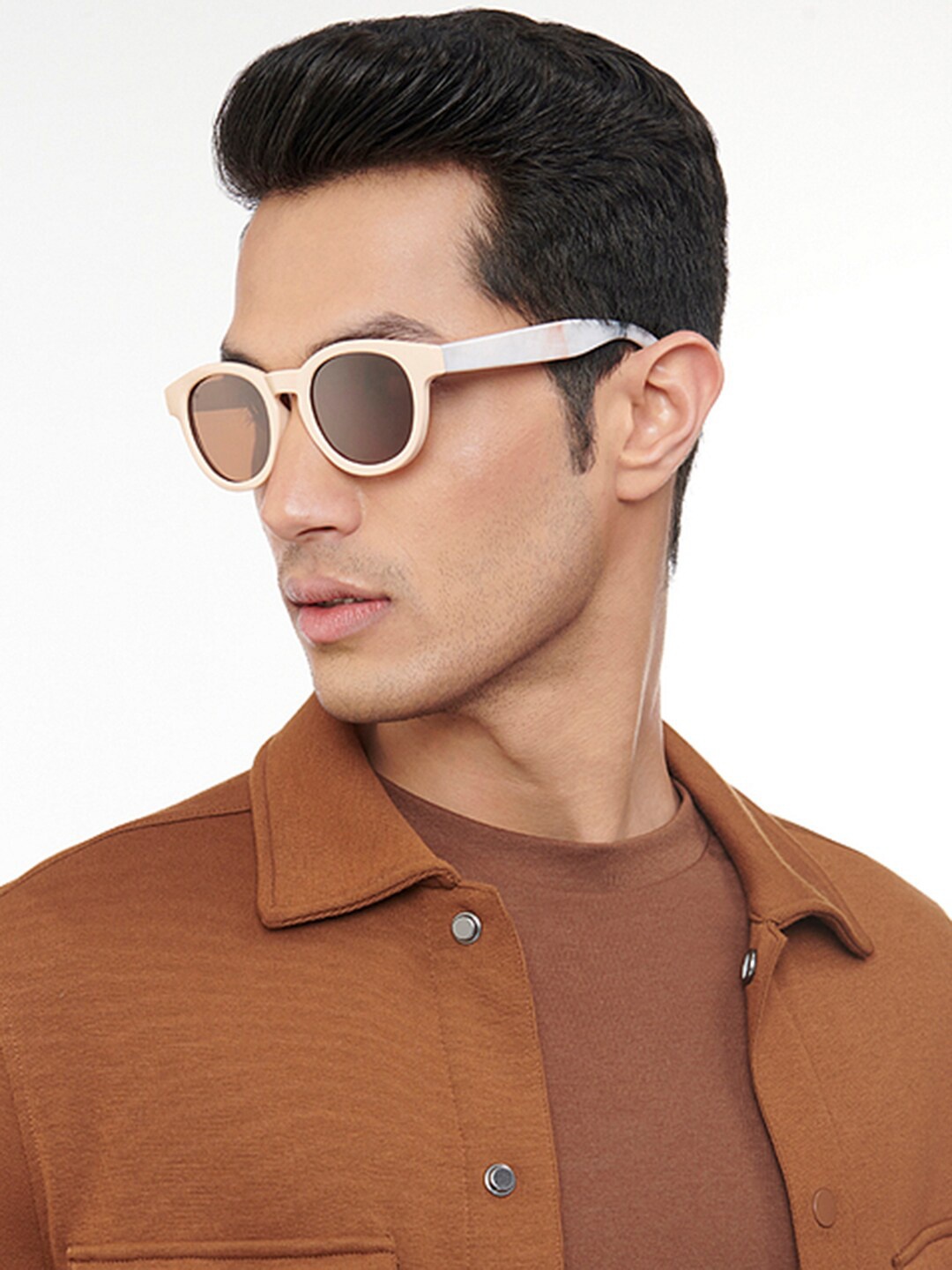 

Vincent Chase by Lenskart Lens & Round Sunglasses with Polarised and UV Protected Lens 206899, Brown
