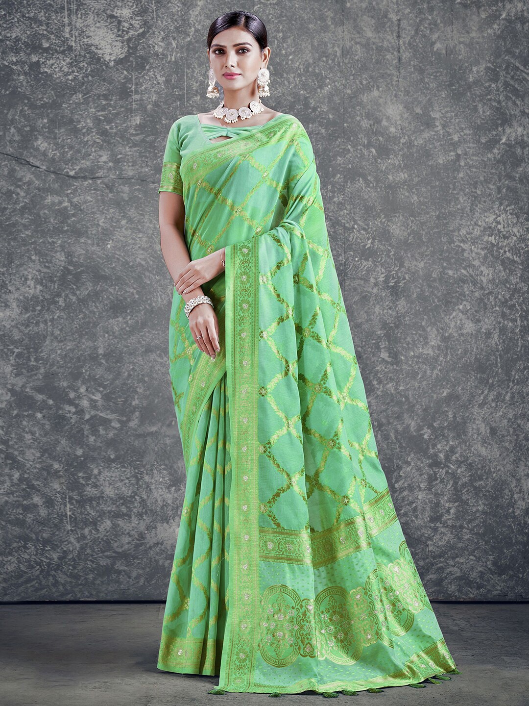 

Satrani Floral Woven Design Zari Silk Cotton Saree, Green