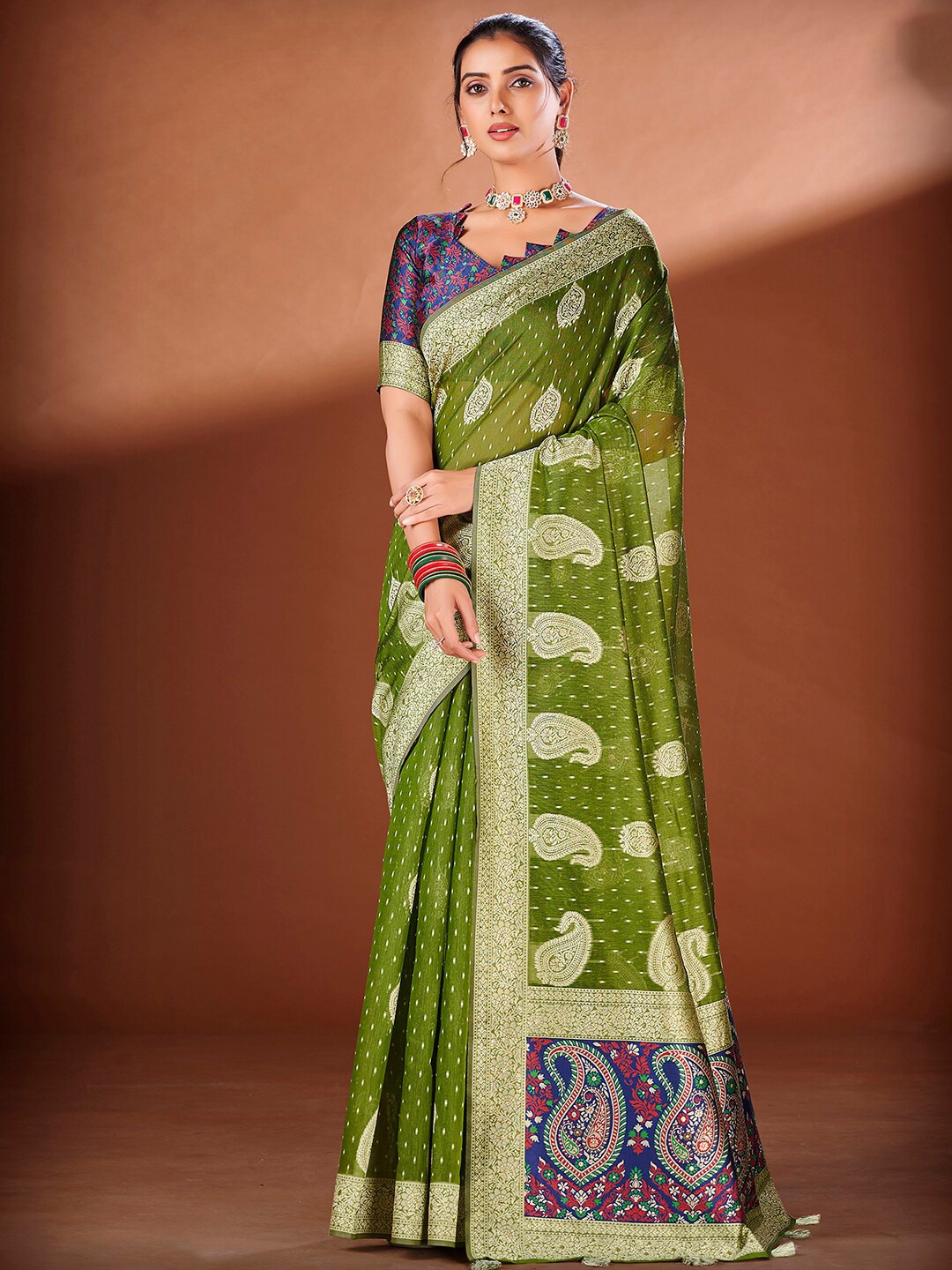 

Satrani Women Sarees, Green