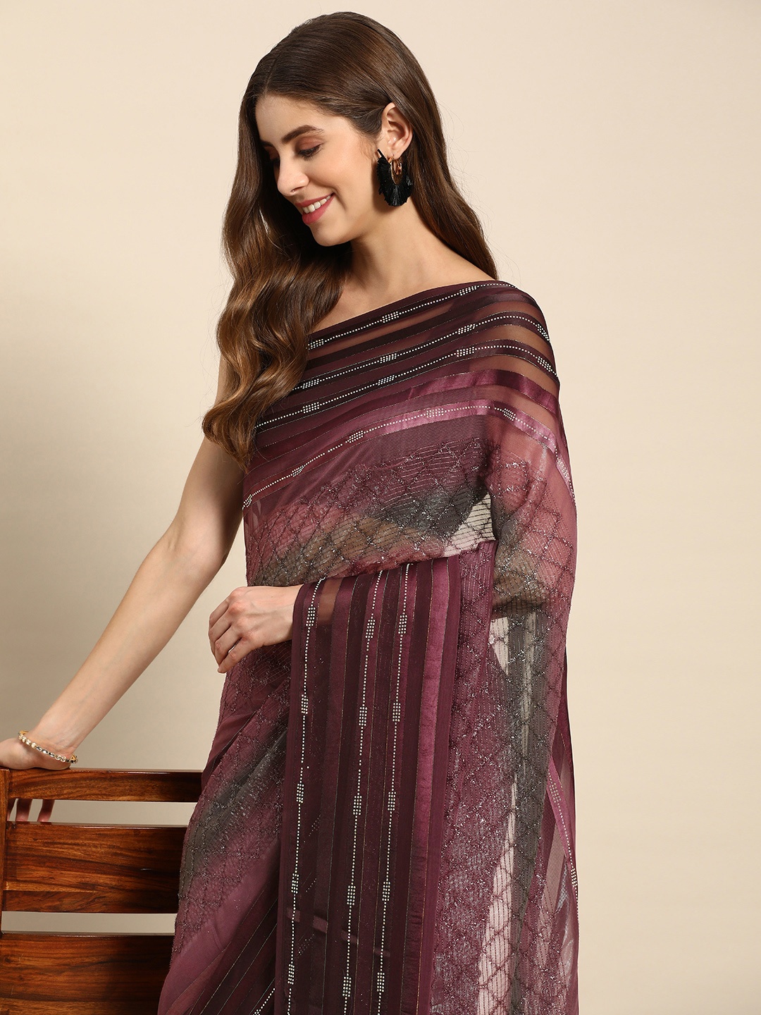 

Pothys Checked Beads & Stones Pure Georgette Saree, Burgundy