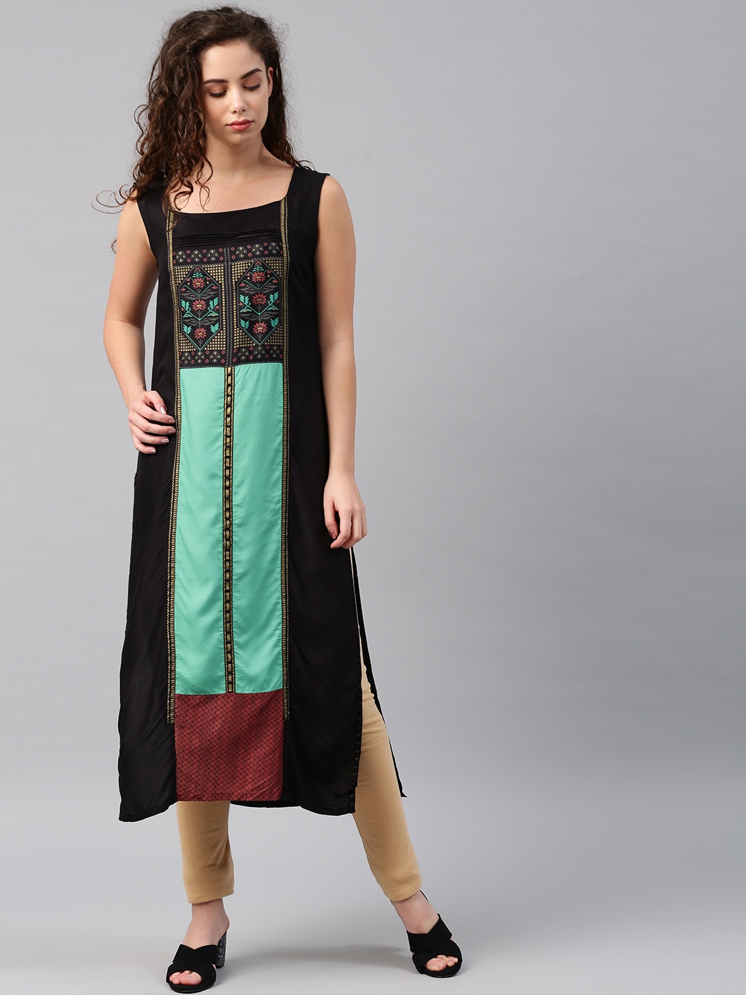 

W Women Black & Sea Green Printed Straight Kurta
