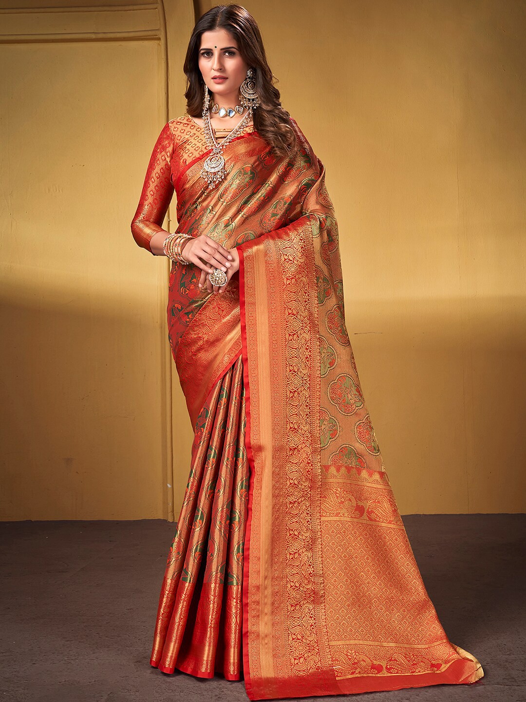

Satrani Ethnic Motif Woven Design Zari Saree, Red