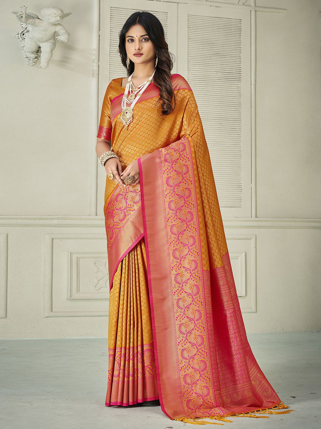 

Satrani Floral Motif Woven Design Zari Banarasi Saree, Orange