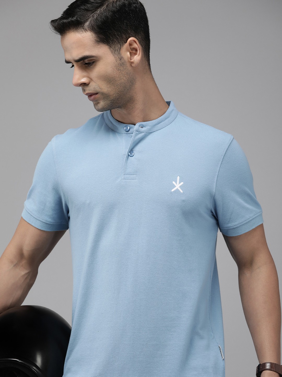 

Roadster Men Regular Fit T-shirt, Blue