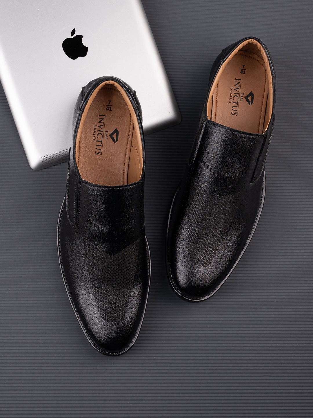 

INVICTUS Men Textured Formal Slip-On Shoes, Black