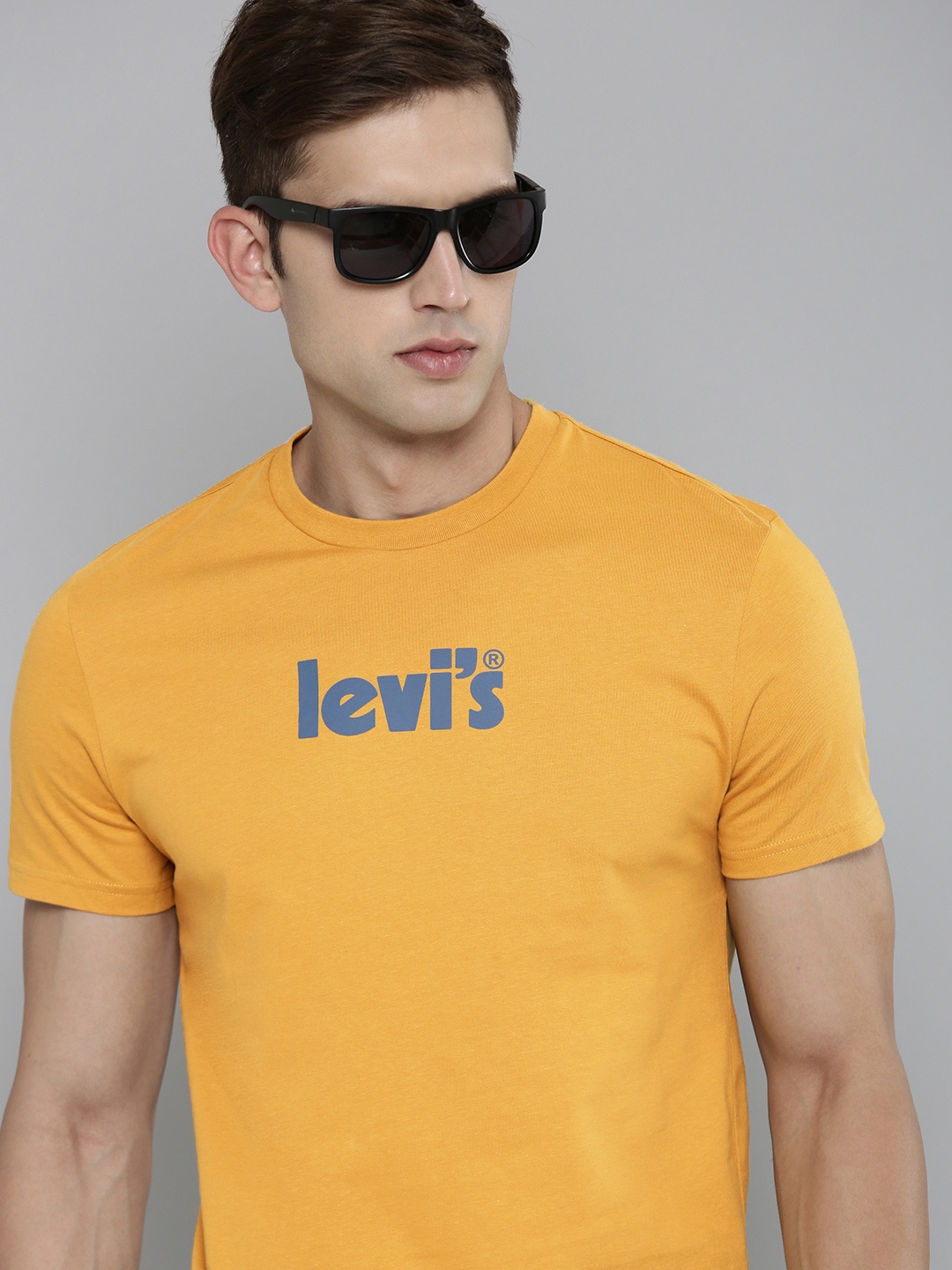 

Levis Men Brand Logo Print Knitted Pure Cotton T-shirt, Mustard